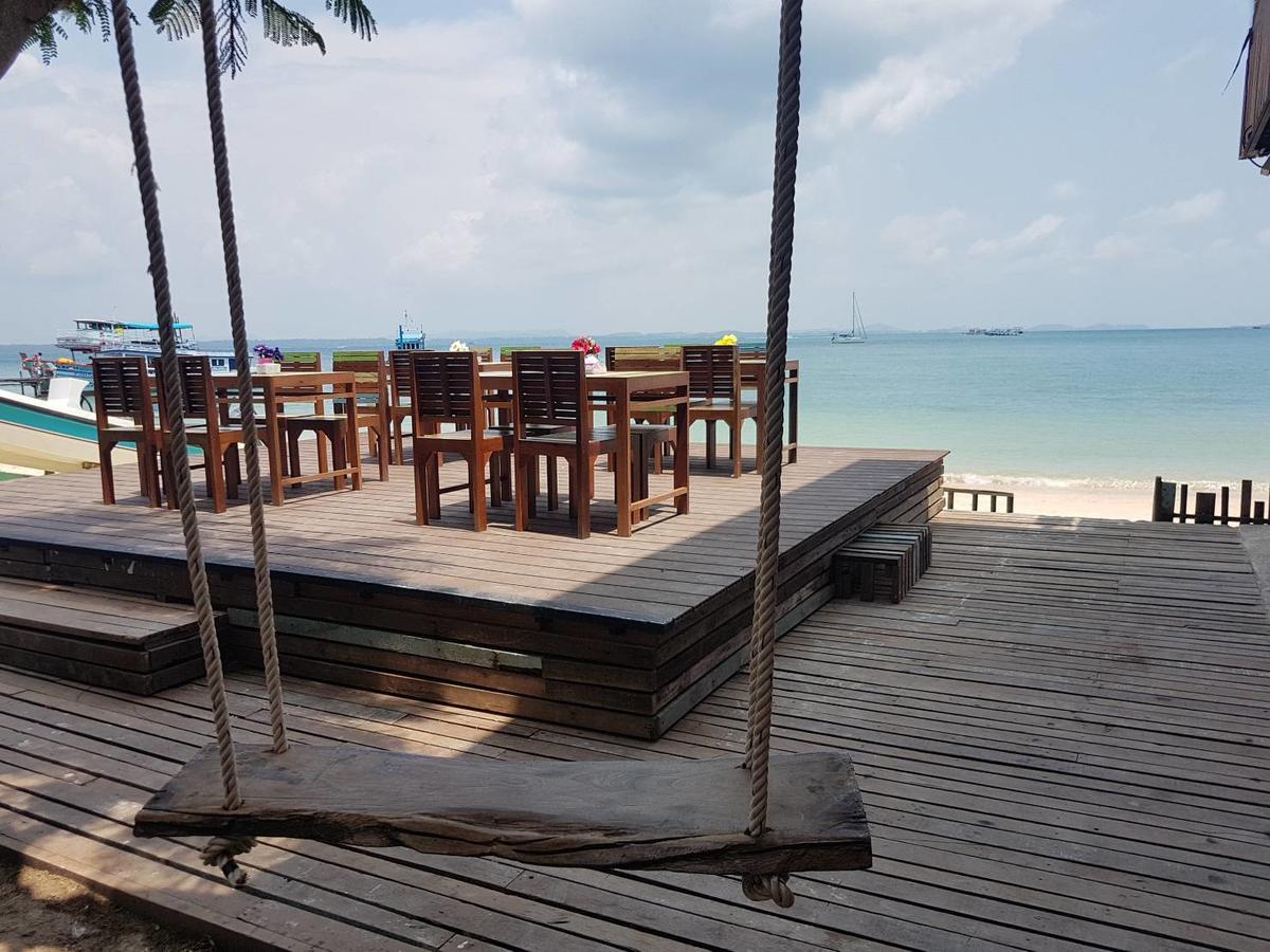 Baan Rom Talay Made' Hotel Koh Samet Exterior photo