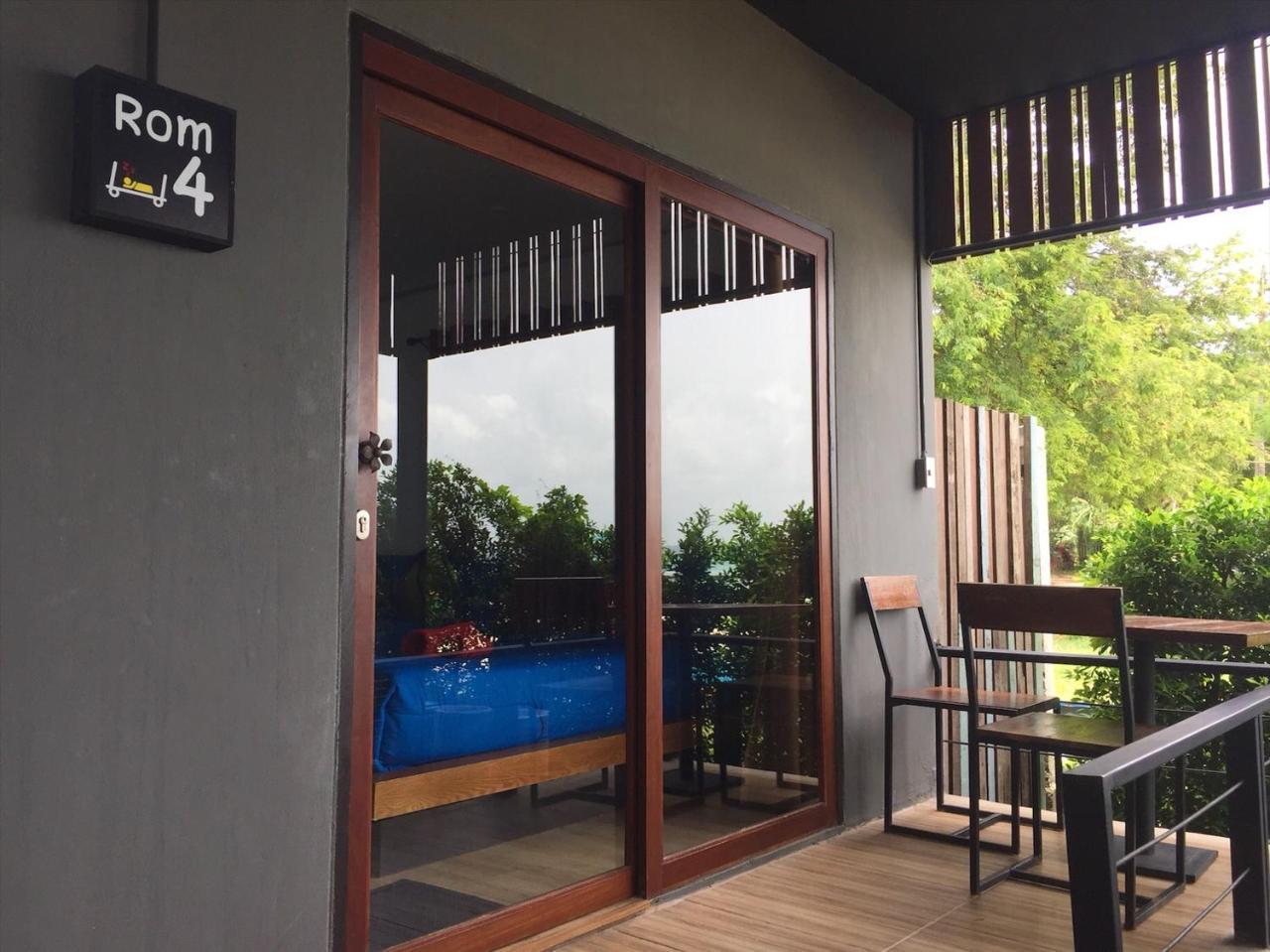 Baan Rom Talay Made' Hotel Koh Samet Exterior photo